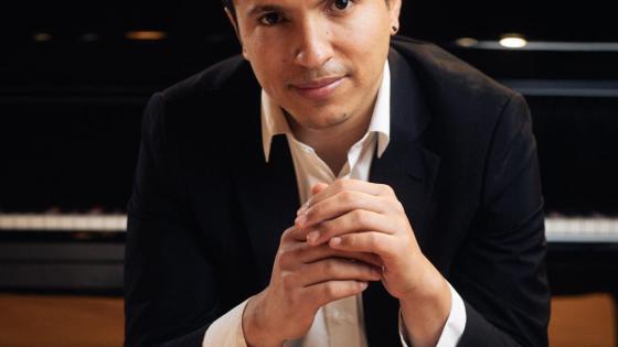 David Córdoba es un pianista colombiano de 27 años que se inicia como solista en la Orquesta Sinfónica de Memphis en Estados Unidos.