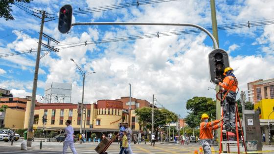 dañan semáforos en Medellín