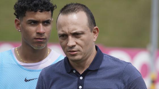 ¿Hay candidatos para reemplazar a Alejandro Restrepo en Atlético Nacional?