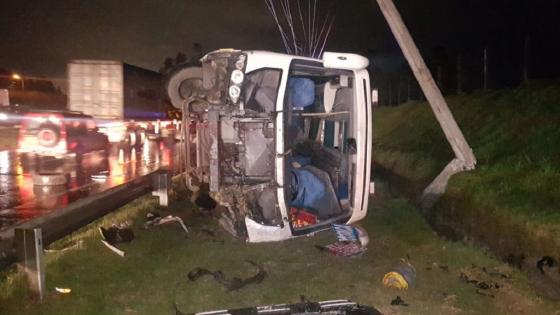 Accidente múltiple en vía Bogotá-Facatativá deja 24 heridos