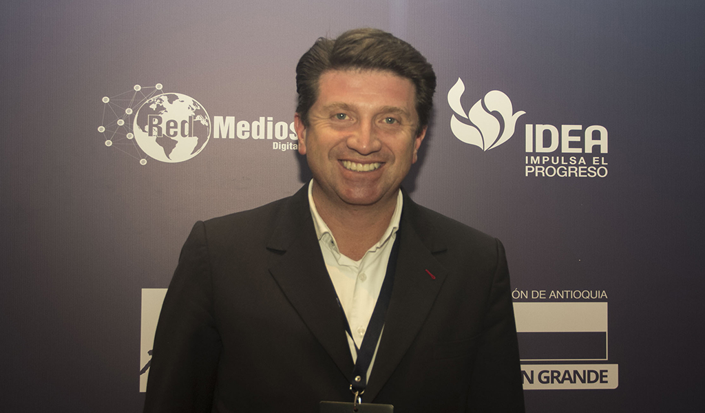 Concejal de Bogotá en el lanzamiento del Premio Nacional de Periodismo Digital