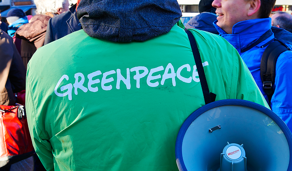 Greenpeace presenta su campaña "Mejor sin plásticos"